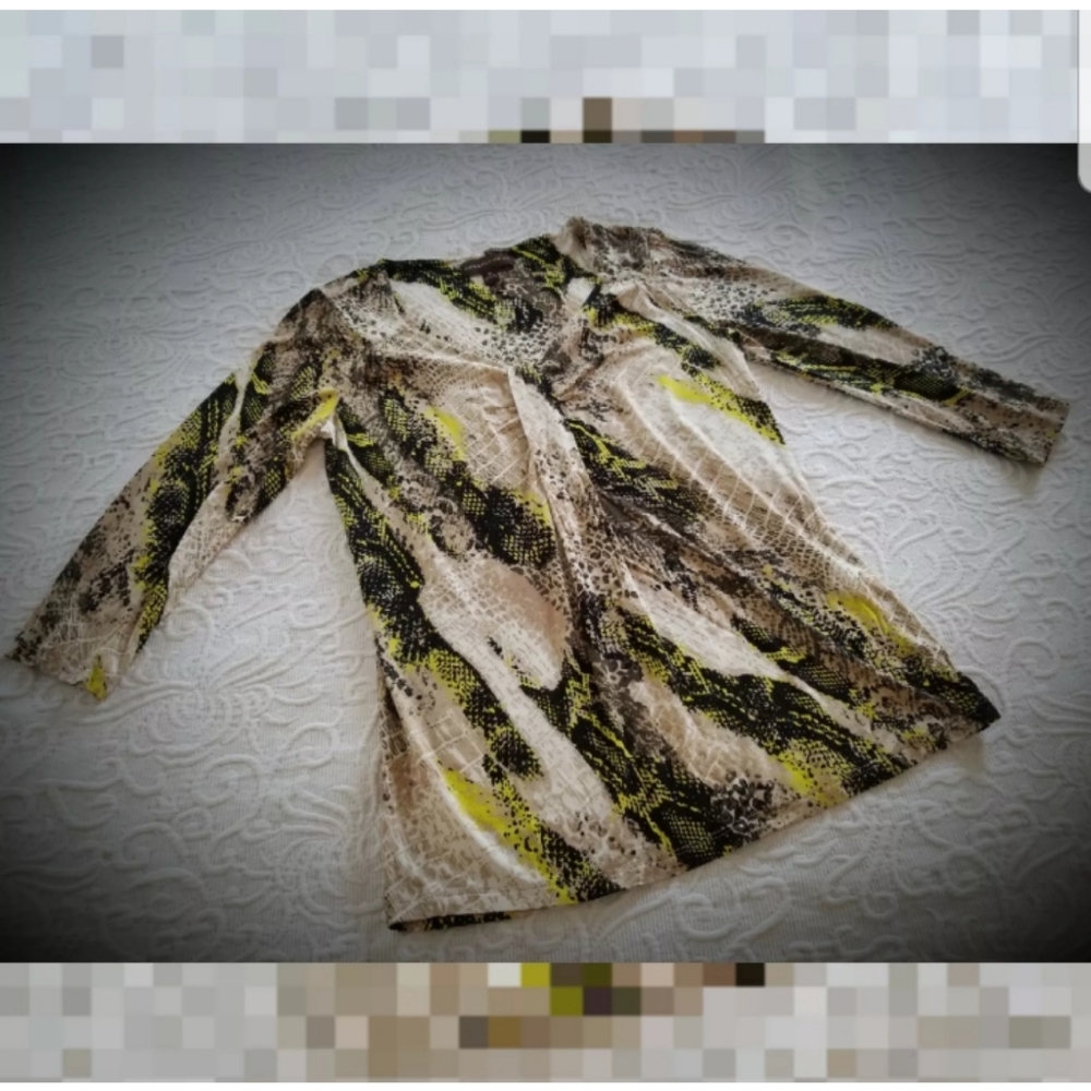 Snake skin tunic top drape front 3/4 length sleeve